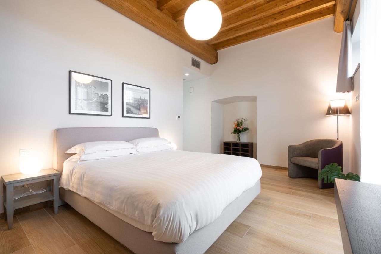 Ferienwohnung Borgo Di Drugolo Lonato del Garda Exterior foto